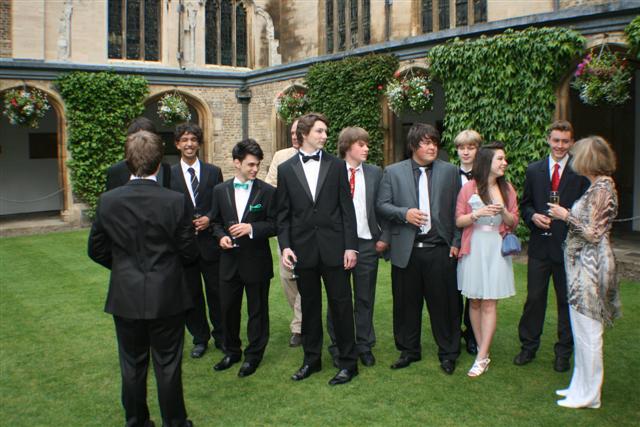 618x404 pixels (67K)